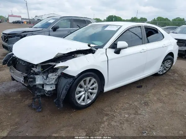 4T1B11HK4KU765320 2019 TOYOTA CAMRY - Image 2
