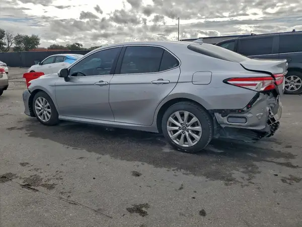 4T1B11HK4KU766211 2019 TOYOTA CAMRY - Image 2