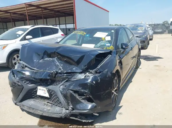 4T1B11HK4KU779606 2019 TOYOTA CAMRY - Image 2