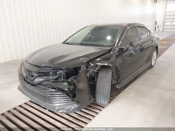 4T1B11HK4KU781713 2019 TOYOTA CAMRY - Image 2