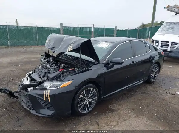 4T1B11HK4KU785020 2019 TOYOTA CAMRY - Image 2
