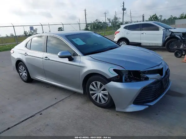 4T1B11HK4KU790122 2019 TOYOTA CAMRY - Image 1