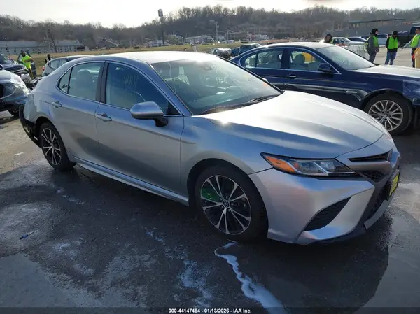 4T1B11HK4KU794039 2019 TOYOTA CAMRY - Image 1