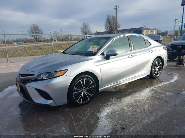 4T1B11HK4KU794039 2019 TOYOTA CAMRY - Image 2