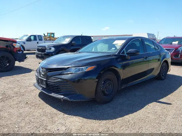 4T1B11HK4KU796583 2019 TOYOTA CAMRY - Image 2