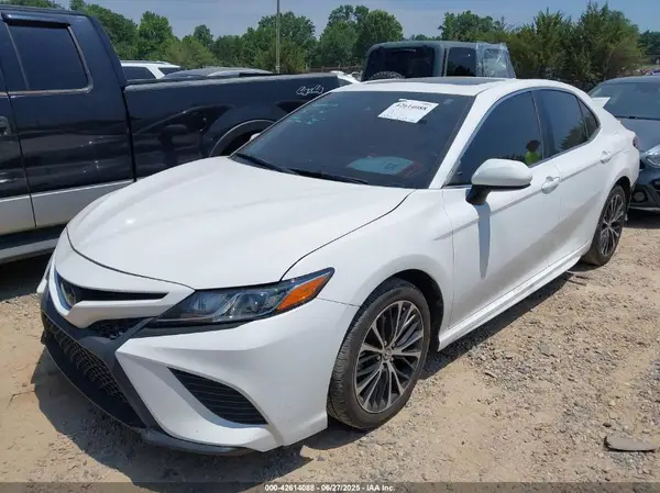 4T1B11HK4KU798267 2019 TOYOTA CAMRY - Image 2