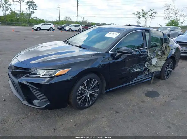 4T1B11HK4KU798379 2019 TOYOTA CAMRY - Image 2