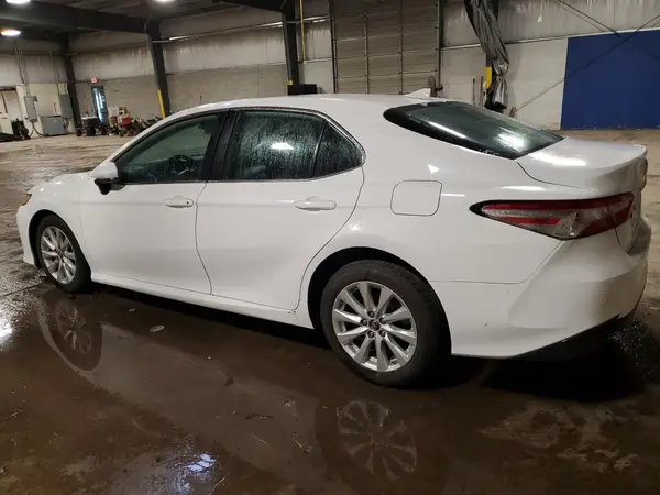4T1B11HK4KU799032 2019 TOYOTA CAMRY - Image 2