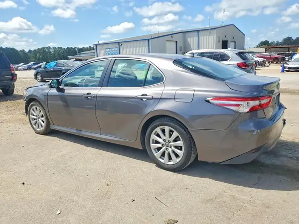 4T1B11HK4KU800485 2019 TOYOTA CAMRY - Image 2