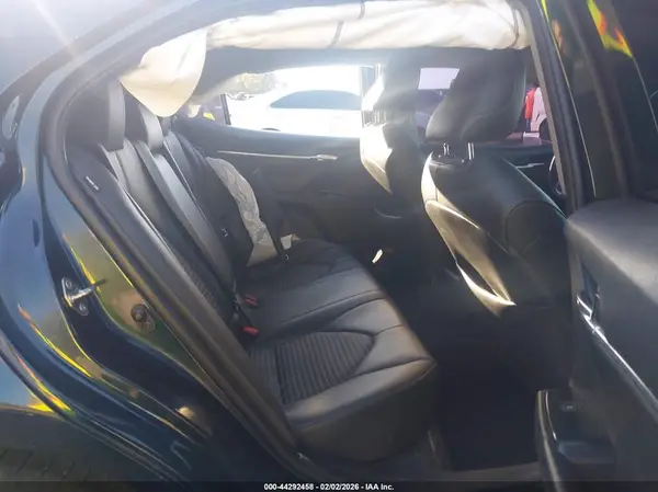 4T1B11HK4KU802799 2019 TOYOTA CAMRY - Image 8