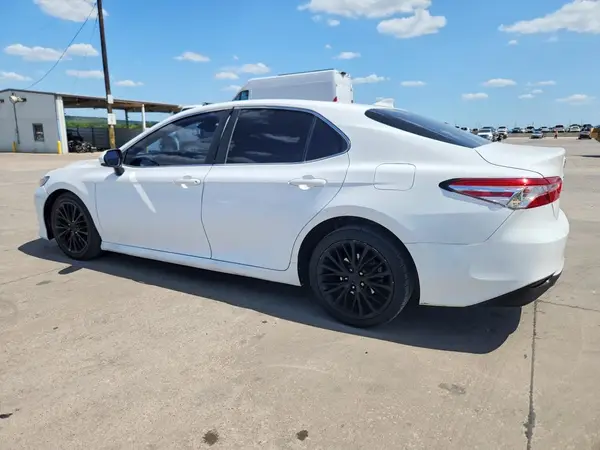 4T1B11HK4KU804410 2019 TOYOTA CAMRY - Image 2