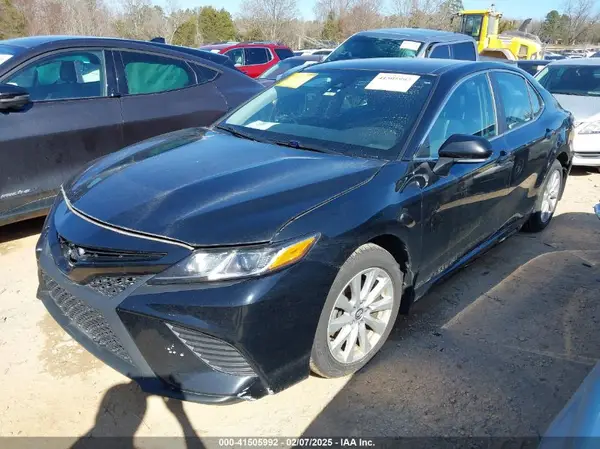 4T1B11HK4KU808554 2019 TOYOTA CAMRY - Image 2