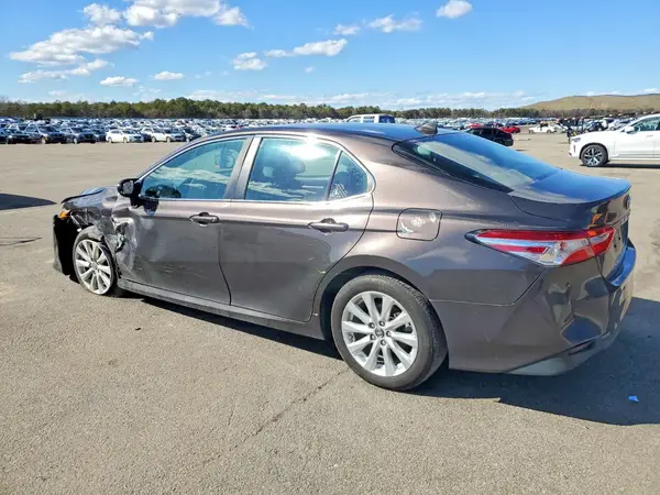 4T1B11HK4KU810580 2019 TOYOTA CAMRY - Image 2