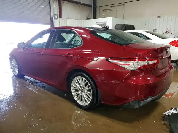 4T1B11HK4KU812023 2019 TOYOTA CAMRY - Image 2
