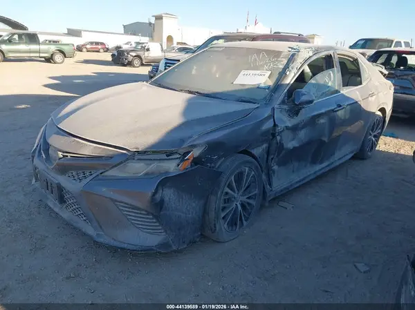 4T1B11HK4KU818260 2019 TOYOTA CAMRY - Image 2