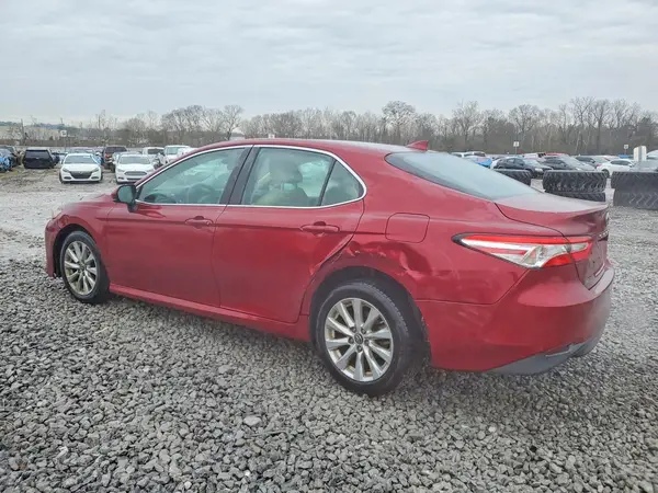 4T1B11HK4KU820669 2019 TOYOTA CAMRY - Image 2