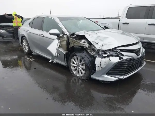 4T1B11HK4KU820851 2019 TOYOTA CAMRY - Image 1