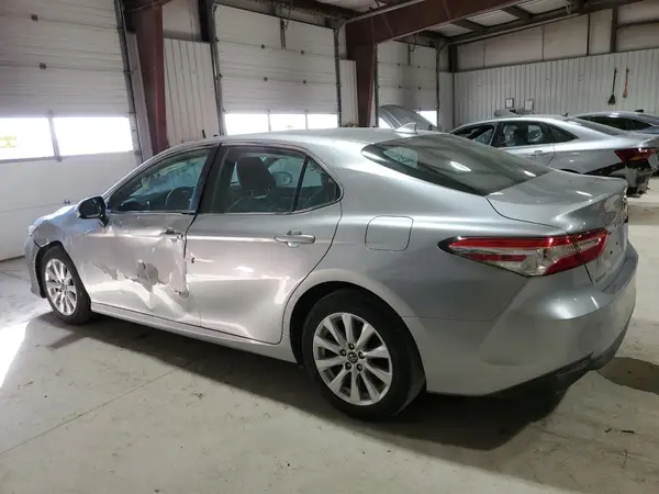 4T1B11HK4KU824995 2019 TOYOTA CAMRY - Image 2