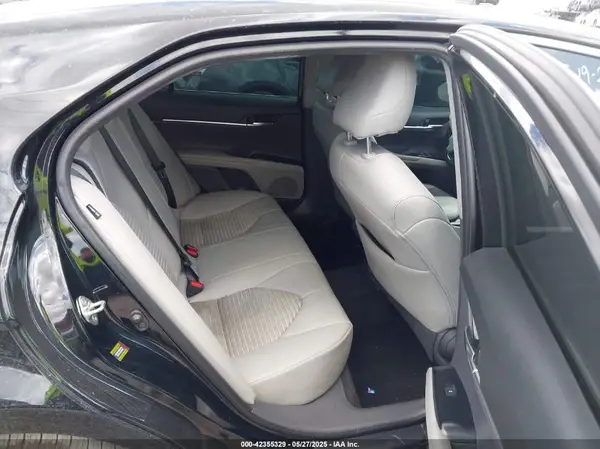 4T1B11HK4KU834975 2019 TOYOTA CAMRY - Image 8