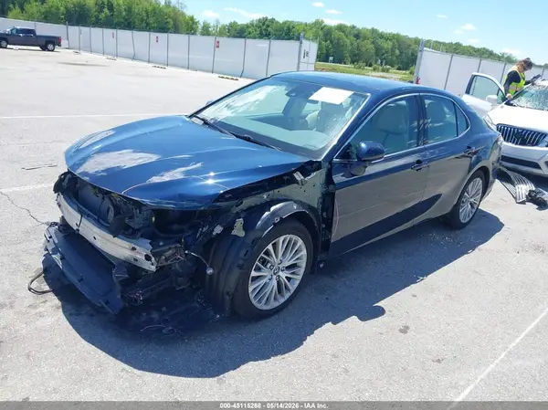 4T1B11HK4KU835074 2019 TOYOTA CAMRY - Image 2