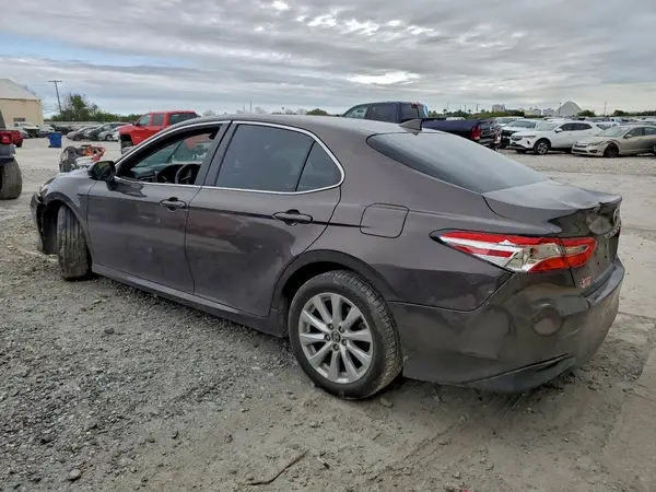 4T1B11HK4KU837570 2019 TOYOTA CAMRY - Image 2