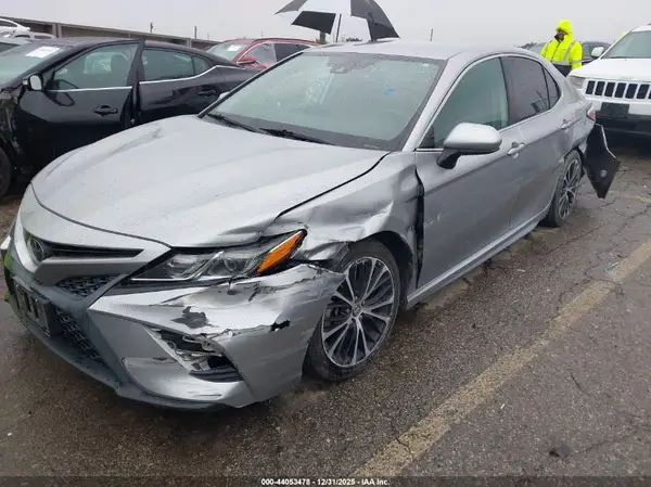 4T1B11HK4KU837696 2019 TOYOTA CAMRY - Image 2