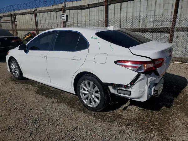 4T1B11HK4KU838699 2019 TOYOTA CAMRY - Image 2