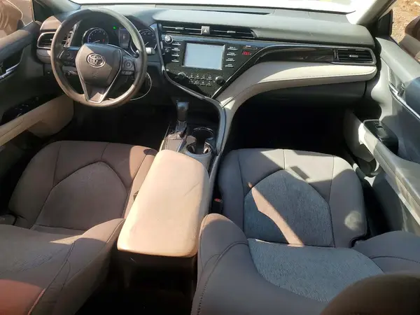 4T1B11HK4KU838699 2019 TOYOTA CAMRY - Image 8