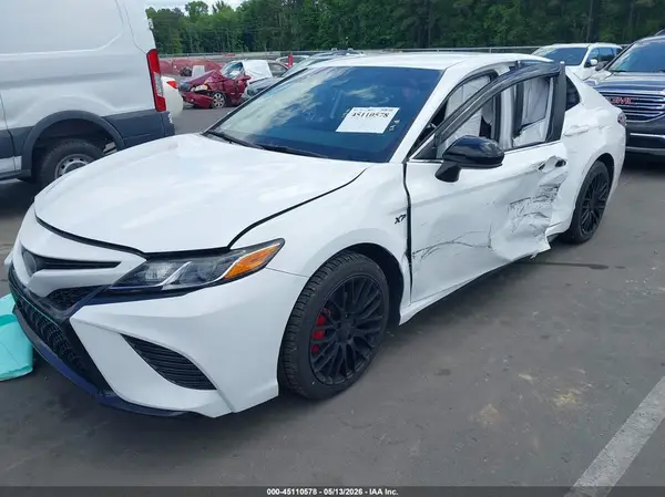 4T1B11HK4KU840453 2019 TOYOTA CAMRY - Image 2