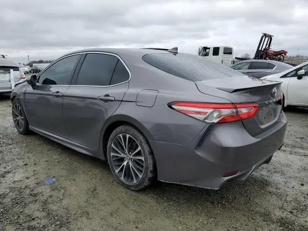 4T1B11HK4KU840792 2019 TOYOTA CAMRY - Image 2
