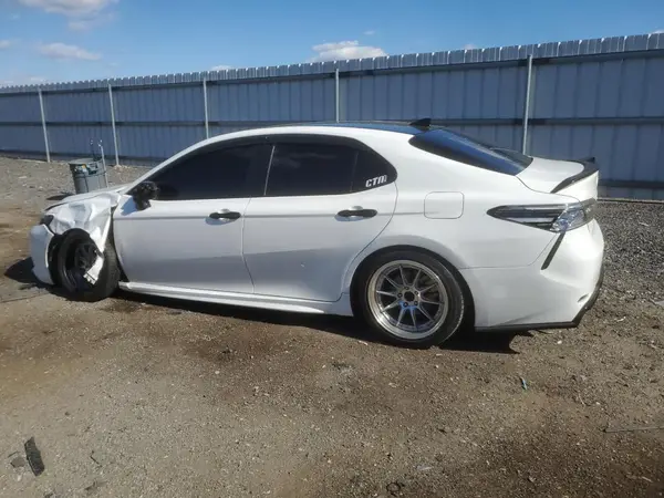 4T1B11HK4KU841327 2019 TOYOTA CAMRY - Image 2