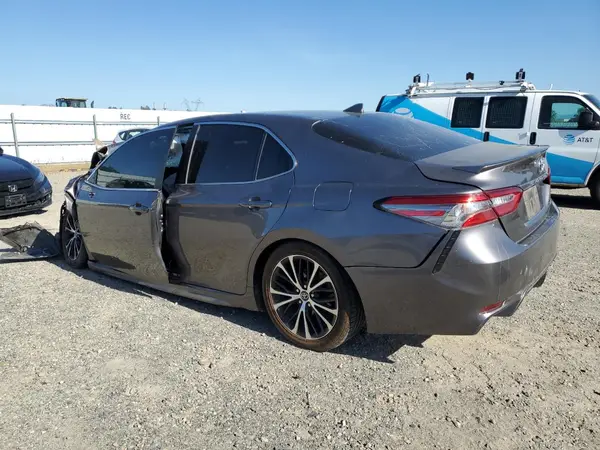 4T1B11HK4KU842588 2019 TOYOTA CAMRY - Image 2