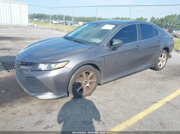 4T1B11HK4KU847905 2019 TOYOTA CAMRY - Image 2