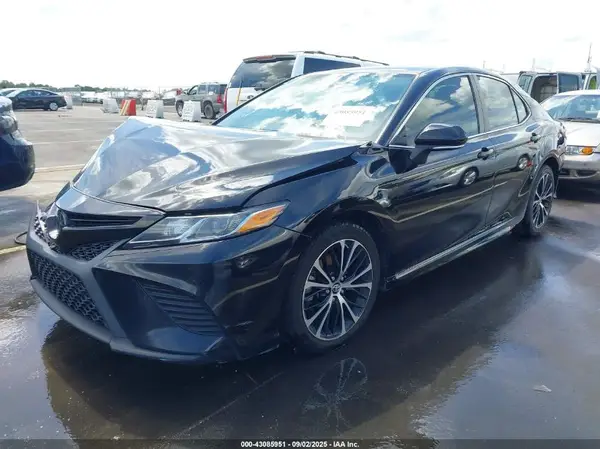 4T1B11HK4KU848939 2019 TOYOTA CAMRY - Image 2