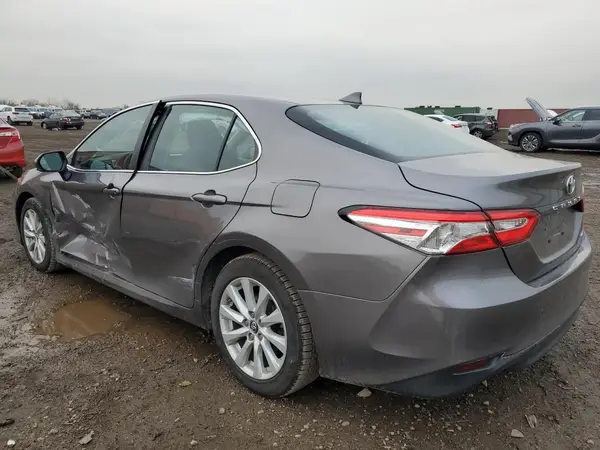 4T1B11HK4KU849914 2019 TOYOTA CAMRY - Image 2