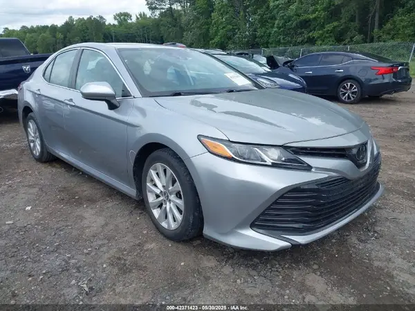 4T1B11HK4KU853459 2019 TOYOTA CAMRY - Image 1