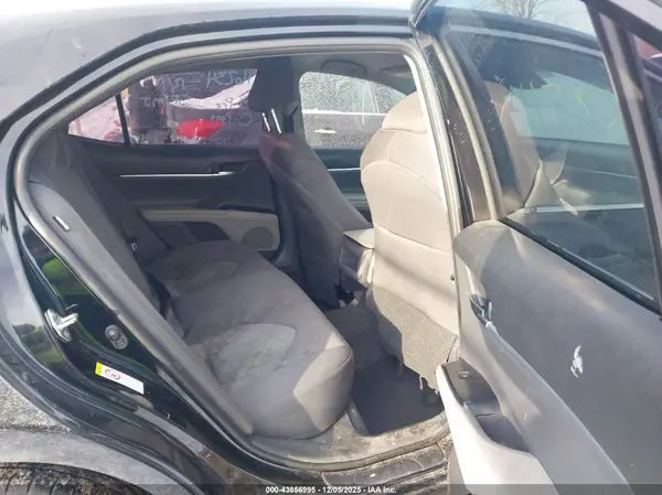 4T1B11HK5JU003239 2018 TOYOTA CAMRY - Image 8