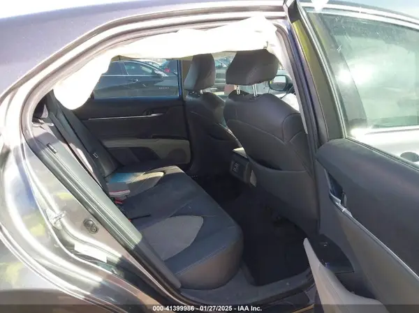 4T1B11HK5JU005122 2018 TOYOTA CAMRY - Image 8