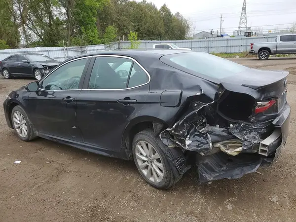 4T1B11HK5JU006013 2018 TOYOTA CAMRY - Image 2