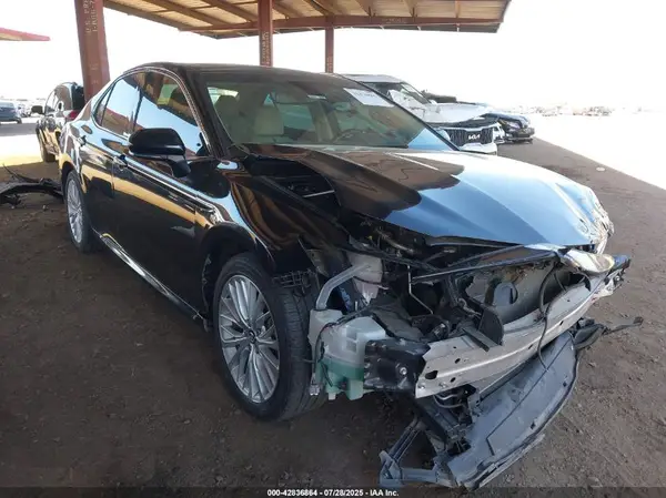 4T1B11HK5JU006593 2018 TOYOTA CAMRY - Image 1