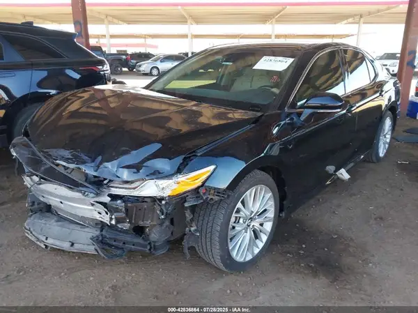 4T1B11HK5JU006593 2018 TOYOTA CAMRY - Image 2