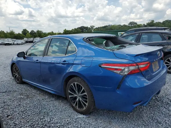 4T1B11HK5JU007906 2018 TOYOTA CAMRY - Image 2