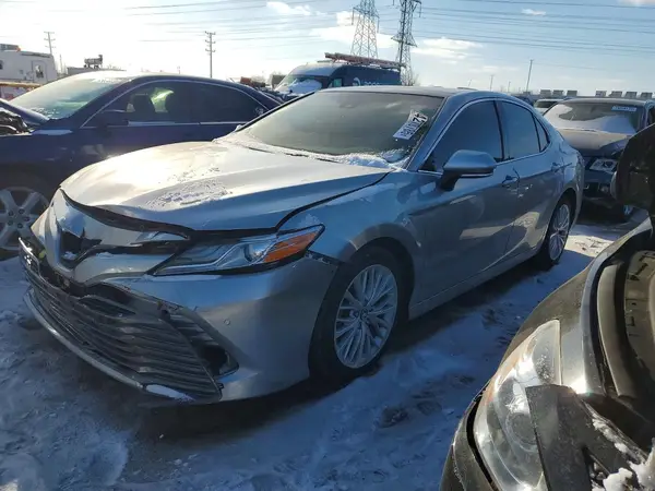 4T1B11HK5JU008070 2018 TOYOTA CAMRY - Image 1