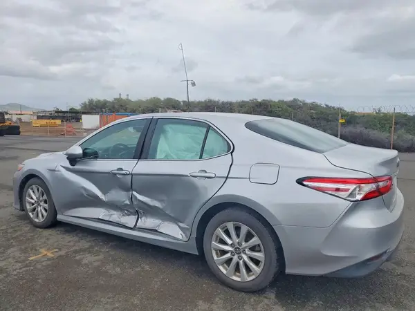 4T1B11HK5JU008778 2018 TOYOTA CAMRY - Image 2