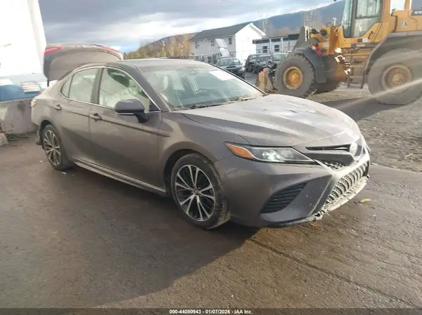 4T1B11HK5JU016170 2018 TOYOTA CAMRY - Image 1