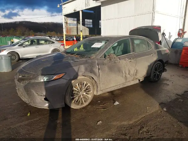 4T1B11HK5JU016170 2018 TOYOTA CAMRY - Image 2
