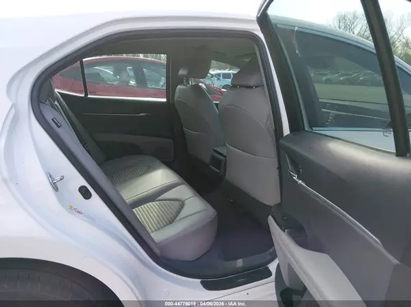 4T1B11HK5JU016251 2018 TOYOTA CAMRY - Image 8