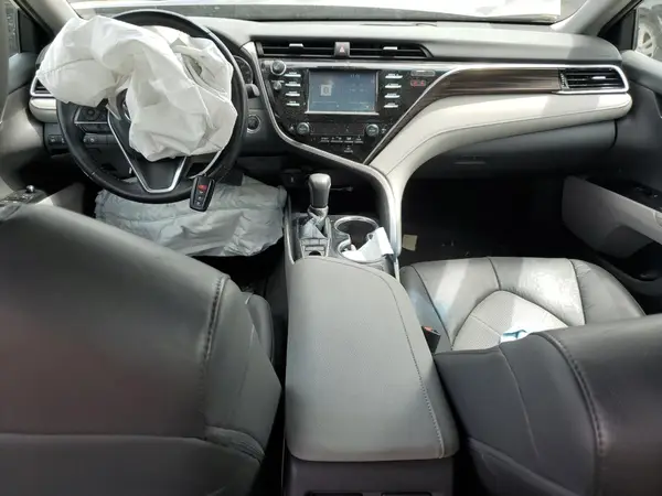 4T1B11HK5JU016282 2018 TOYOTA CAMRY - Image 8
