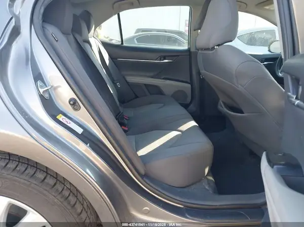 4T1B11HK5JU016895 2018 TOYOTA CAMRY - Image 8