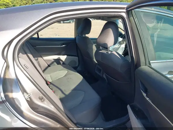 4T1B11HK5JU018517 2018 TOYOTA CAMRY - Image 8